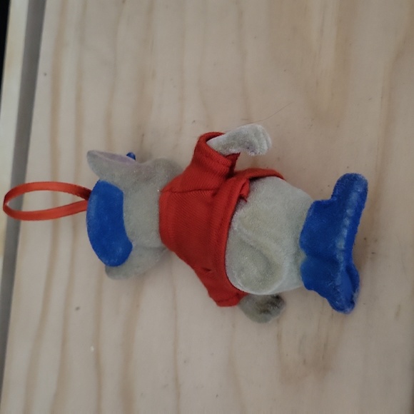 Vintage 1990 McDonald’s Disney the rescuers down under Christmas ornament - Picture 4 of 4